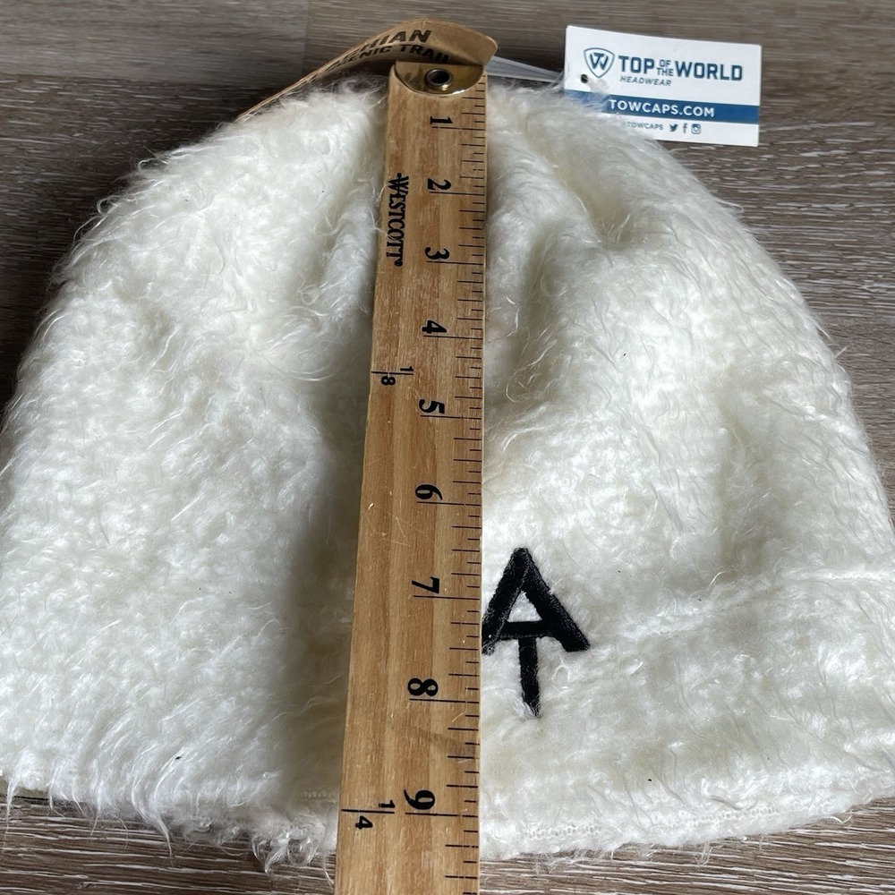 Appalachian Trail Fuzzy Ivory Beanie Embroidered Top Of The World NWT - Picture 6 of 6